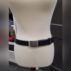 Gap leather belt